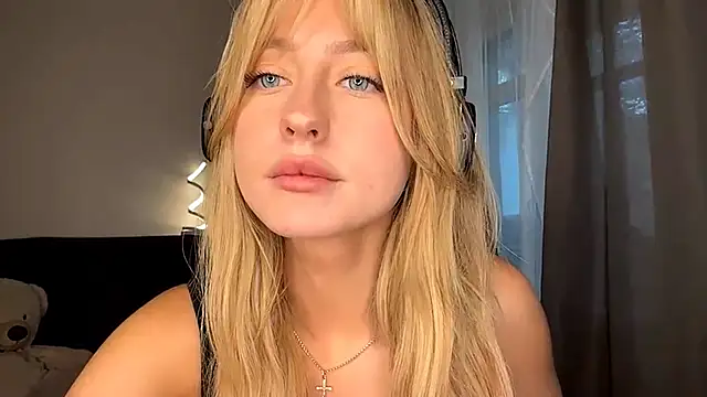 Snapshot of Jetta_Corsacami chatting on October 16, 11:33 am Jetta Corsacami online show from October 16, 11:33 am