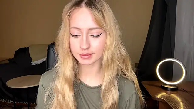 Snapshot of Jetta_Corsacami chatting on November 25, 2:28 pm Jetta Corsacami online show from November 25, 2:28 pm