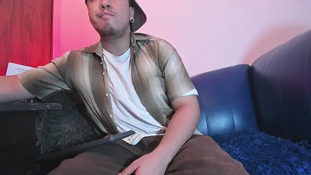 juanmechanic  online show from July 14, 10:26 pm