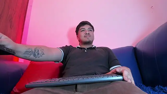 juanmechanic  online show from July 17, 10:47 pm