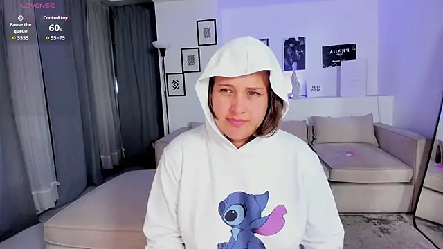 Laureen se online show from February 3, 6:40 am