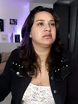 Snapshot of Laureen_se chatting on July 10, 6:28 am Laureen se online show from July 10, 6:28 am