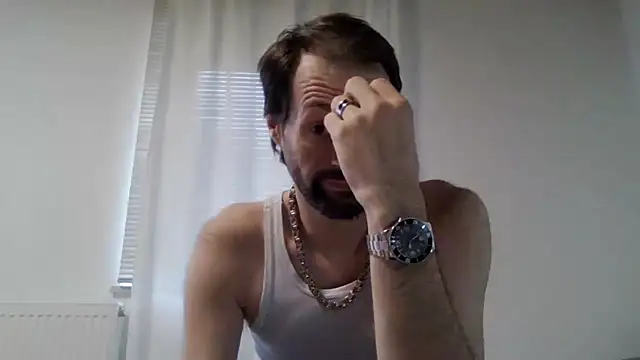 Snapshot of XLBarehengst chatting on October 4, 7:28 am XLBarehengst online show from October 4, 7:28 am