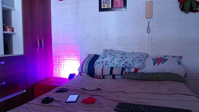 lucyymaximo online show from November 17, 3:51 pm