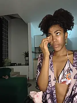 Snapshot of lucyymaximo chatting on August 4, 11:51 pm lucyymaximo online show from August 4, 11:51 pm