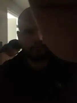 Snapshot of shakeweight chatting on November 15, 9:39 am shakeweight online show from November 15, 9:39 am