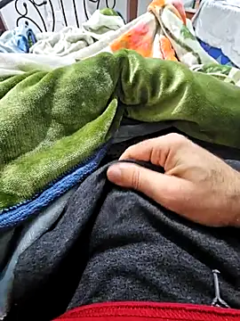 Snapshot of fena-sikerimmm chatting on December 15, 9:30 pm fena-sikerimmm online show from December 15, 9:30 pm