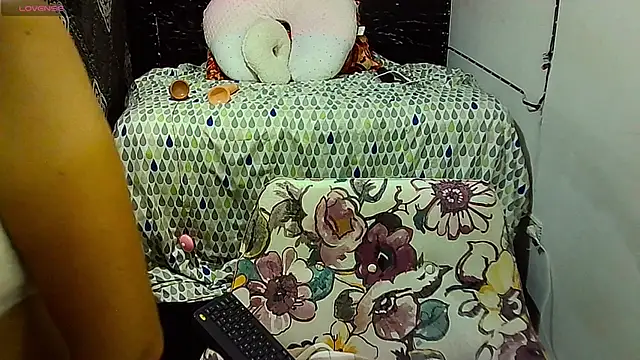 Snapshot of _naughty_milf chatting on November 30, 2:26 am naughty milf online show from November 30, 2:26 am