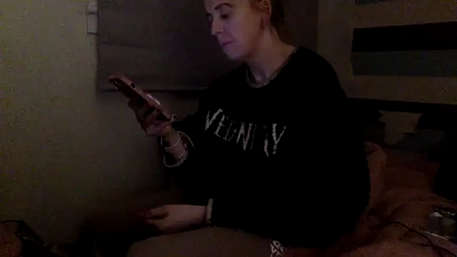 Bellababexox online show from May 15, 11:23 pm
