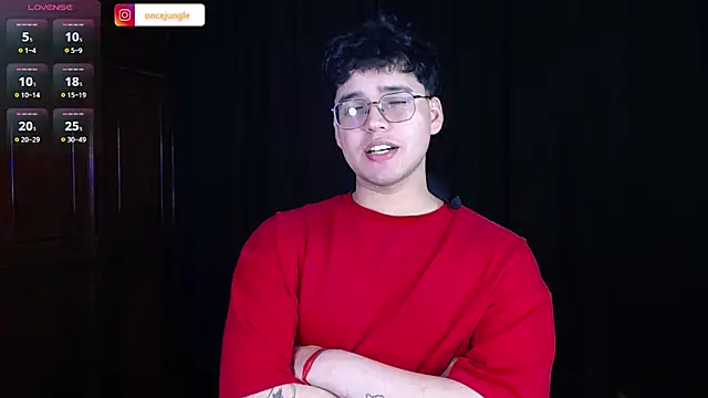 Snapshot of Danijungle chatting on December 1, 12:59 am Danijungle online show from December 1, 12:59 am