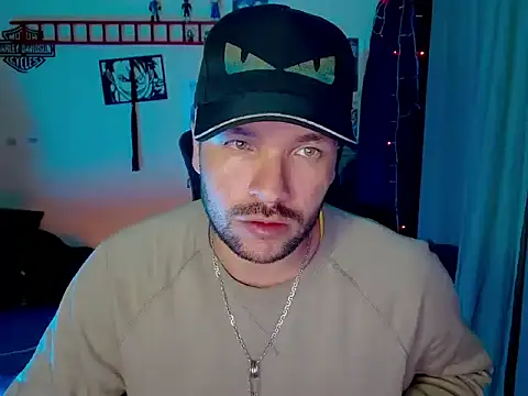 cortelioni massimo  online show from November 6, 2:45 am