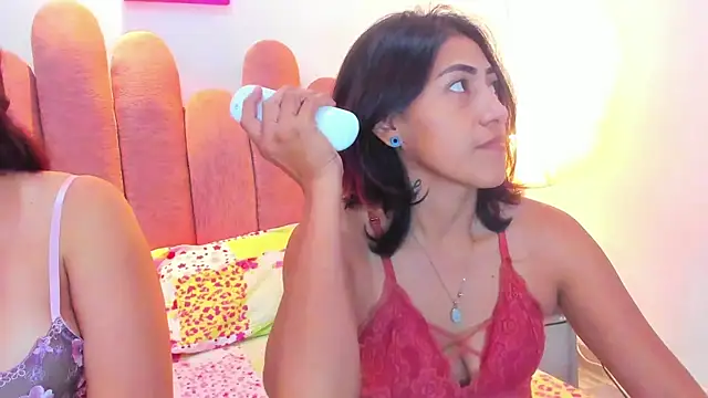 Snapshot of Lily666_ chatting on September 17, 7:37 pm Lily666 online show from September 17, 7:37 pm