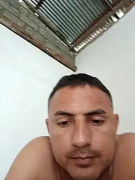 Snapshot of Geral_Yeraldyn09 chatting on December 3, 8:40 pm Geral Yeraldyn09 online show from December 3, 8:40 pm