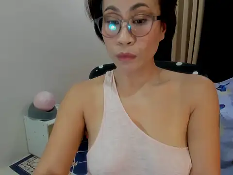 sweetkaley online show from April 17, 10:13 pm
