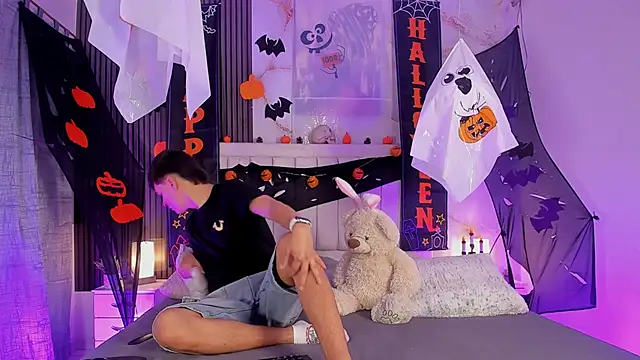 Snapshot of sweet_petter chatting on October 30, 12:39 pm sweet petter online show from October 30, 12:39 pm