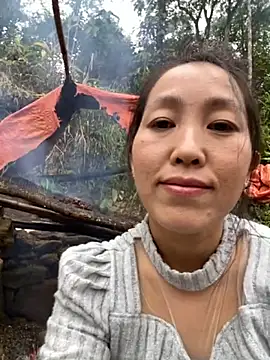 Huong-Ly online show from October 31, 6:58 am