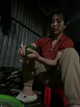 Huong-Ly online show from March 7, 9:50 am