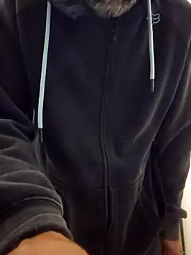 Snapshot of Stingles chatting on September 13, 9:47 pm Stingles online show from September 13, 9:47 pm