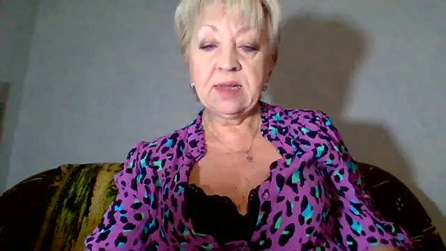 DianaQDream online show from April 5, 2:20 am