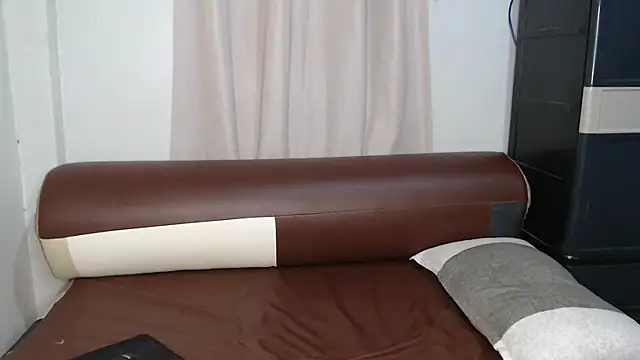 kiara smieth online show from December 14, 11:48 am