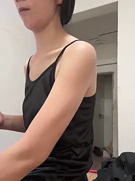 crhong666 online show from September 18, 1:40 am