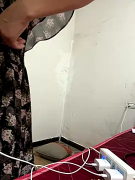 crhong666 online show from October 1, 12:38 am