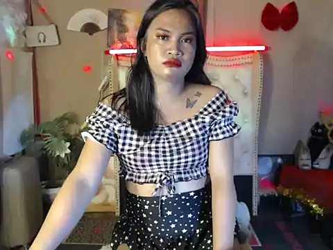 miss laila  online show from September 18, 11:01 am