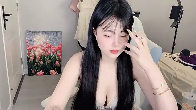 Snapshot of Sheepoooooooo chatting on October 9, 8:12 am Sheepoooooooo online show from October 9, 8:12 am