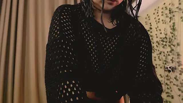 Snapshot of HoneyBroownie chatting on November 17, 10:04 pm HoneyBroownie online show from November 17, 10:04 pm