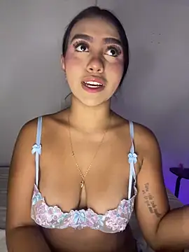 Michelle johnson  online show from December 17, 7:20 pm