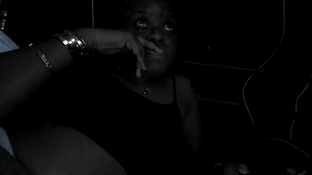 Snapshot of Curvy_AfricanQuinn chatting on March 22, 6:22 pm Curvy AfricanQuinn online show from March 22, 6:22 pm