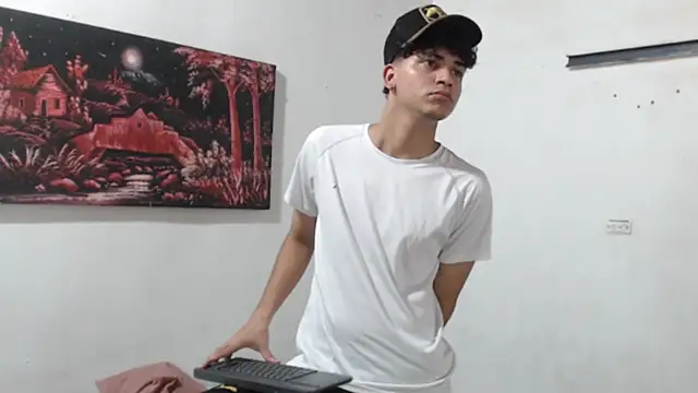 alice julls online show from September 17, 8:21 pm