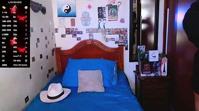 DannyPhantom555 online show from February 16, 8:16 pm