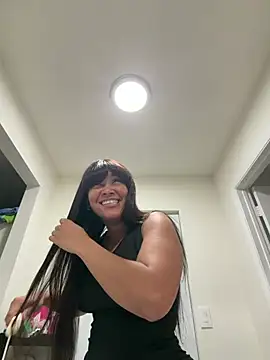 LuckyKhloe online show from March 4, 1:06 pm