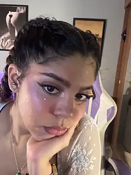 hannachris- online show from September 14, 2:11 am