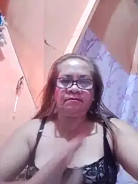 vickyhot1966 online show from June 14, 9:50 pm