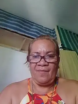vickyhot1966 online show from June 17, 5:32 am