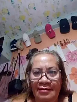 vickyhot1966 online show from July 28, 9:47 pm