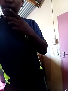 Hood Bouy online show from December 19, 8:21 am