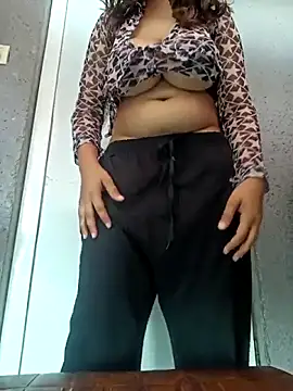Hott Muskan online show from May 5, 10:56 am