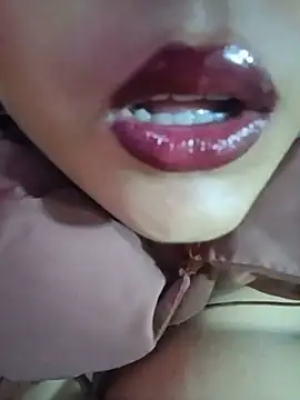 Hott Muskan online show from June 6, 11:04 am