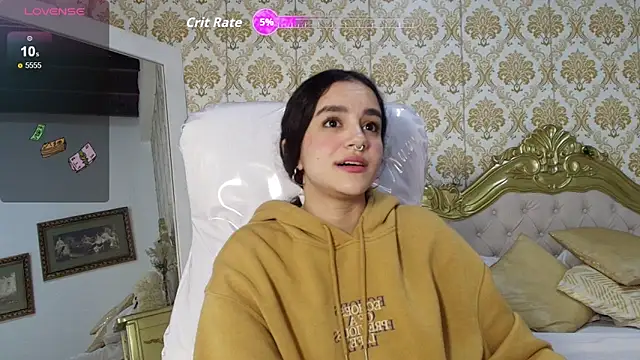 Snapshot of JessB_ chatting on February 3, 7:52 pm JessB online show from February 3, 7:52 pm