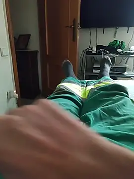 Snapshot of gigolobcn chatting on October 15, 3:34 pm gigolobcn online show from October 15, 3:34 pm