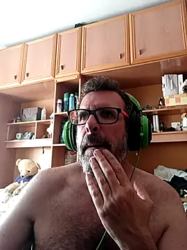 gigolobcn online show from May 23, 9:24 am