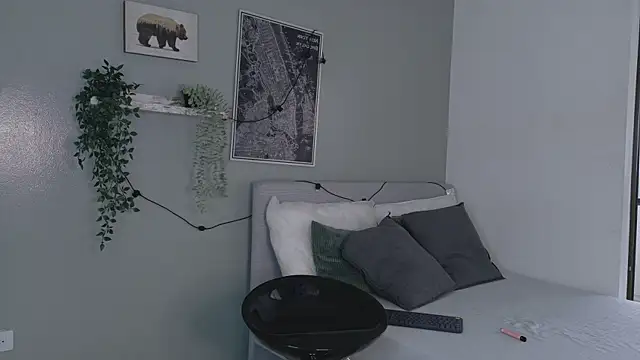 Nickifox   online show from November 24, 7:35 pm