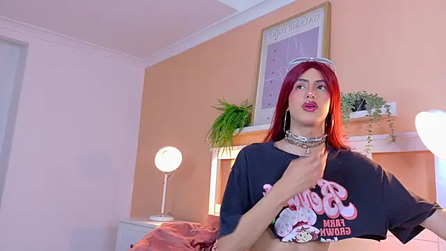 Nickifox   online show from December 3, 7:34 pm