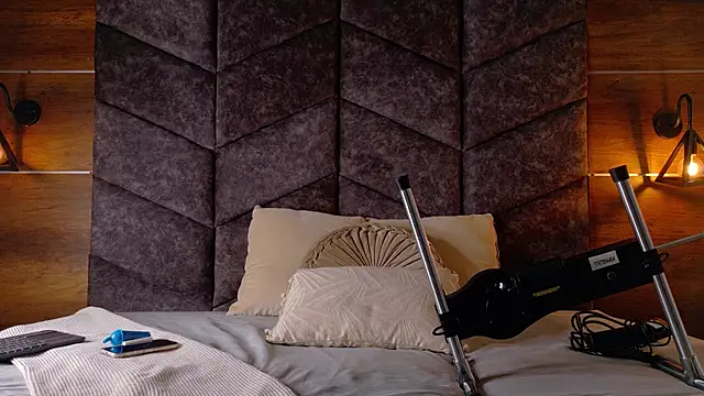 Nickifox   online show from January 9, 7:37 pm