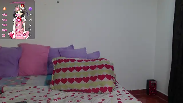 Snapshot of evangeline_lover chatting on November 4, 12:04 pm evangeline lover online show from November 4, 12:04 pm