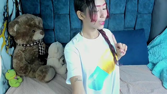 ValentinaKlean online show from July 2, 1:05 am