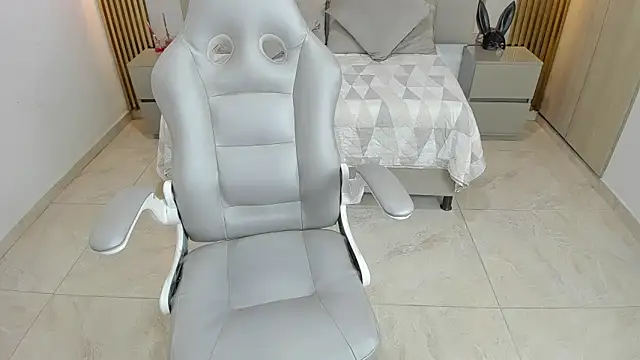 Keisha jalal online show from October 14, 8:09 pm